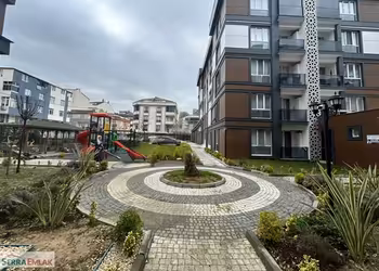 ARNAVUTKÖY BELEDİYE KAYMAKAMLIK YAKIN SİTE İÇİ SATILIK DAİRE