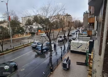 KARAYOLLARI ÜZERİ MERKEZİ KONUMDA KİRALIK 2+1 BÜRO / OFİS