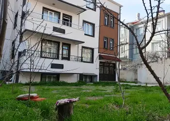 VAN AVM YÜRÜYÜŞ MESAFELİ SATILIK 4 KATLI MÜSTAKİL AİLE APARTMANI