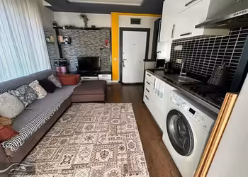 NUR EMLAKTAN SATILIK YATIRIMLIK MERKEZİ KONUMDA 1+1 DAİRE