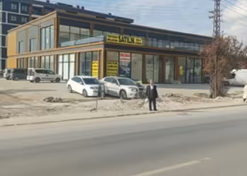 OTOGAR KAVŞAĞINDA SATILIK 800 M2 TERASLİ DUKKAN