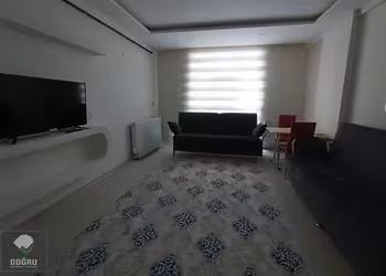 MERKEZİ KONUMDA HASTANESİ BÖLGESİ UYGUN EŞYALI KİRALIK 1+1