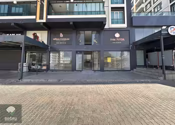 KURTALAN CADDESİNDE BİR ÇOK SEKTÖRE UYGUN 900 M2 KİRALIK DÜKKAN