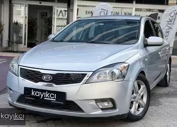 2011 KİA CEED 1.6 CRDİ DİZEL OTOMATİK 185.000 KM TEMİZ BAKIMLI