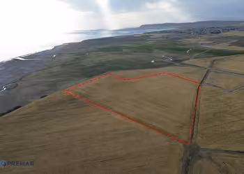 VAN BARDAKÇI 22.205 m² MÜSTAKİL TAPULU GÖL MANZARALI TARLA