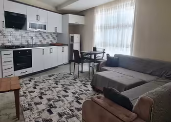 HASTANE BÖLGESİ KİRALIK 1+1 EŞYALI ARA KAT DAİRE (Depozitosuz)
