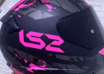 motor sınavında kullandım dar olduğu için yeni alıcısına şimdiden hayırlı olsun 