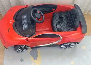 BUGATTİ AKÜLÜ OYUNCAK ARABA 