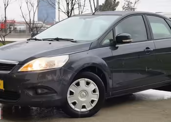 BURSA MERKEZ OTOMOTİV 2011 FORD FOCUS 1.6 COMFORT İLK EL