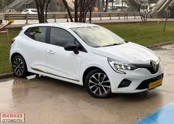 BURSA MERKEZ OTOMOTİV 2023 RENAULT CLİO TOUCH PAKET HATASIZ