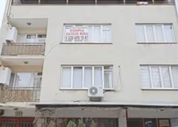 BAĞLARBAŞI MERKEZDE HİSSELİ DEĞİL TEK TAPULU KOMPLE SATILIK