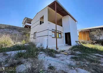 KUTLU'DAN MUDANYA AYAZMA MESUDİYEDE İKİ KATLI EŞYALI YAZLIK