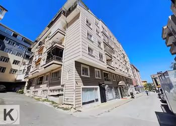 KUTLU'DAN MERKEZİ KONUMDA 1+1 KAT MÜLKİYETLİ EŞYALI DAİRE