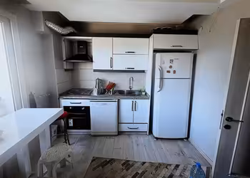 ÜÇYOL METRO YAKINI 1 + 1 ÇİFT CEPHELİ FERAH EŞYALI KİRALIK