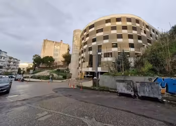 TÜRK KOLEJİ YAKINI ASANSÖRLÜ OTOPARKLI FERAH 2+1