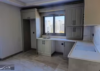 MEZİTLİ CEM EVİ CİVARI HAVUZLU SİTE İÇERİSİNDE GENİŞ 3+1 DAİRE!!