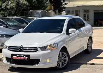 YENİ YÜKSELDEN ÇOK TEMİZ BAKIMLI EXCULİVE FUL