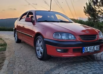 Toyota Avensis 2.0 Liftback.BİR PARÇA BOYALI.LPG.KLIMA