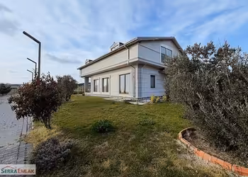 ÇATALCA ÇAKIL KÖYÜ 3+1 KİRALIK BAHÇELİ ÇİFTLİK EVİ