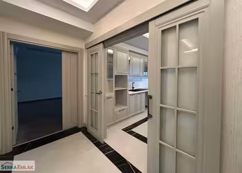 Som Meydan Konaklarında Satılık 3+1 Daire Metro Yakını