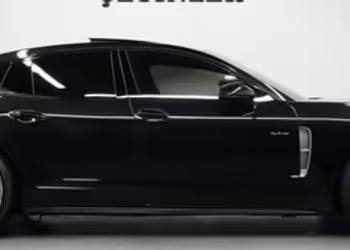 ÇETİNLERDEN 2023 PORSCHE PANAMERA 4 E-HYBRİD FULL BAYİİ 30 BİNKM