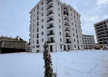 Premar'dan Hatuniye Mahallesinde Satılık Göl Manzaralı 3+1 Daire