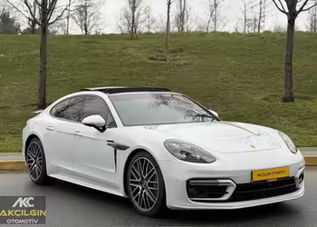 AKÇILGIN 2021 MODEL PORSHE PANAMERA 35.000 KM BOYSIZ FUL DONANIM